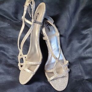 FIONI Clothing Shimmering Silver Heels